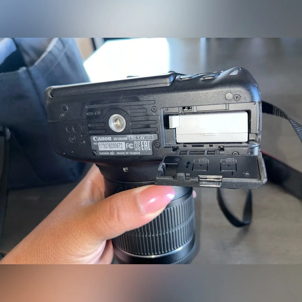 Camera canon eso 700D